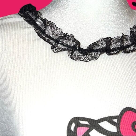 Shein/ hello kitty white ribbed crop top with black lace trim! New - Picture 3 of 9
